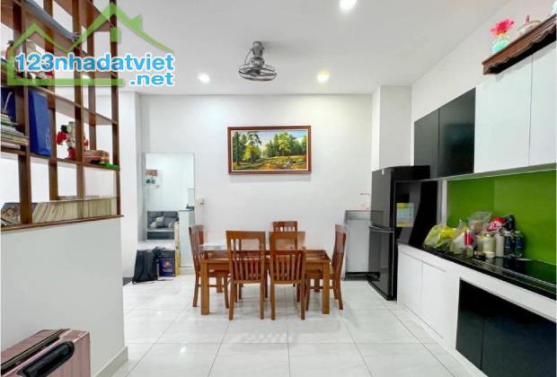 NHÀ XE HƠI ĐẬU TRƯỚC CỬA ĐƯỜNG NGUYỄN THỊ THẬP, Q7 – CHỈ TỪ 7,6 TỶ - 3