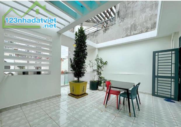 NHÀ XE HƠI ĐẬU TRƯỚC CỬA ĐƯỜNG NGUYỄN THỊ THẬP, Q7 – CHỈ TỪ 7,6 TỶ - 1
