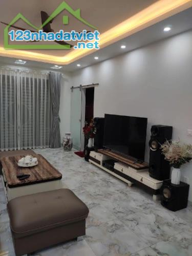 KHÂM THIÊN - NHÀ ĐẸP - MẶT TIỀN BỀ THẾ - TẶNG FULL NỘI THẤT - CÁCH PHỐ 30M