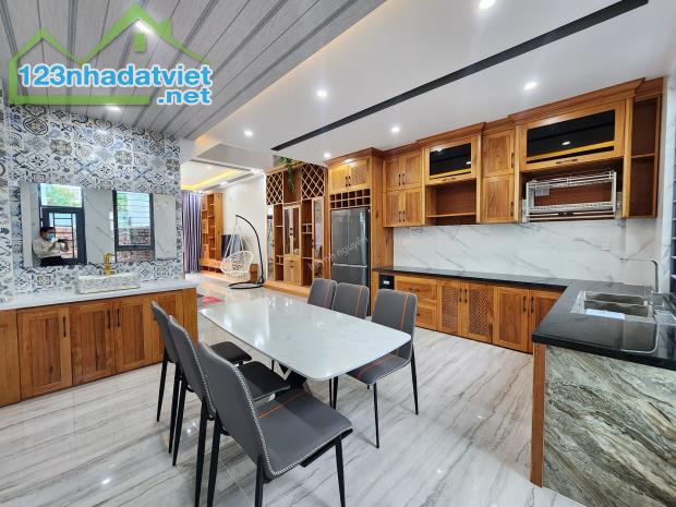 Âu Cơ, Tứ Liên, Gần Hồ Gần Phố, 45m2 mặt tiền 4,5m. Giá chỉ 6.2 tỷ. - 1