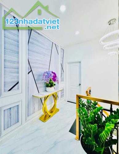 NHÀ 3 TẦNG 1/ MẶT TIỀN XE HƠI 10m - 48m2 - KHU CHỢ GÒ VẤP - NHỈNH 4 TỶ