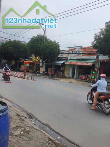 BÁN GẤP NHÀ LÊ VĂN KHƯƠNG QUẬN 12-70M2, 3TẦNG NGANG 5M, XE HƠI VÀO NHÀ CHỈ 5 TỶ 500 - 5