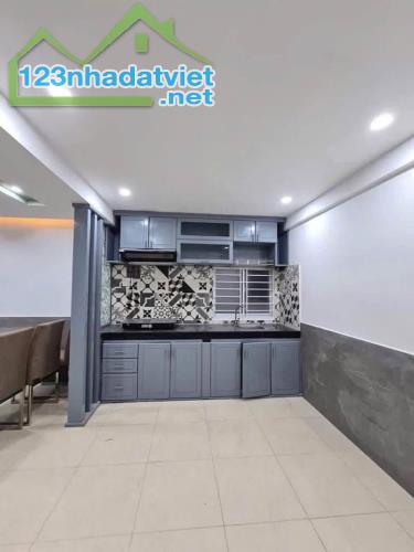 # Nhà Kiệt 325 Hùng Vương, 75m2, gác lửng sạch đẹp, 2.65  tỷ - 3