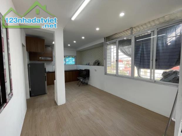 BÁN CĂN HỘ TẬP THỂ - Dương Quảng Hàm, CẦU GIẤY - LÔ GÓC THOÁNG - 41.2/80M² - 3 TỶ - 1