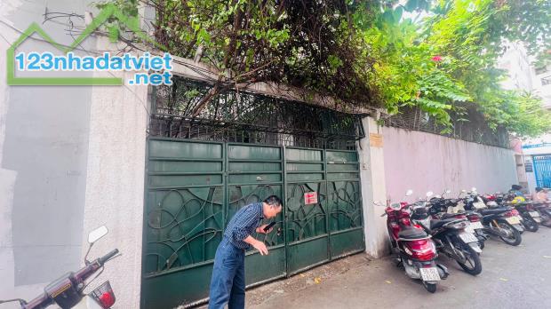 Bán nhà HXH, Ngay Nguyễn Văn Trỗi, P11, Phú Nhuận.Dt;18x12, 1tr2l, giá: 36 tỷ