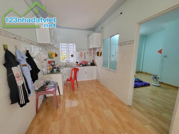 Bán nhà mặt tiền hẻm 8m đường Hiệp Thành; 92m2 (6,5x14), giá 4,8 tỷ
