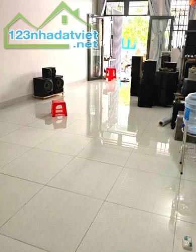 Nhà Mặt tiền đường xe tải, 72,2m2, P. Linh Xuân, chỉ 4 tỷ 3, sổ riêng - 2