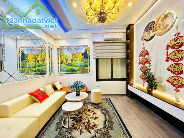 BÁN NHÀ KIM NGƯU - QUẬN HAI BÀ TRƯNG- 38m2 -PHÂN LÔ Ô TÔ-  THÔNG BÀN CỜ- THOÁNG TRƯỚC - 4