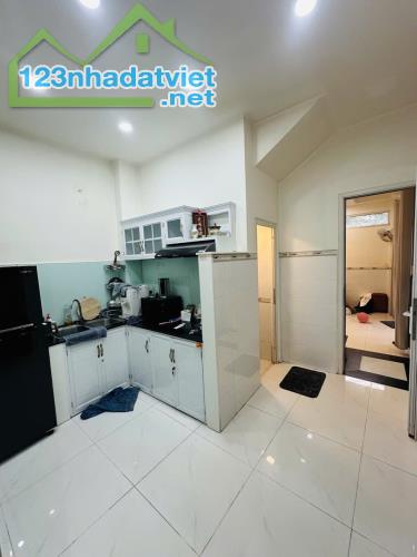 Tân Phú cạnh Go Phú Thạnh nhà mới 2 tầng mới 3Pn-2WC 47m2 4,25 tỷ TL