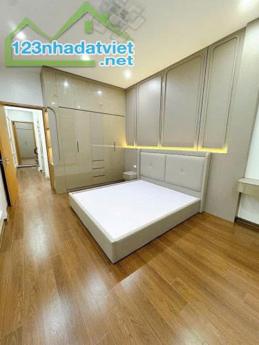 BÁN NHÀ PHỐ TỨ LIÊN, TÂY HỒ, 1 NHÀ RA MẶT PHỐ, THANG MÁY, DT 80M2* 5 TẦNG* GIÁ 18 TỶ Cần b - 3