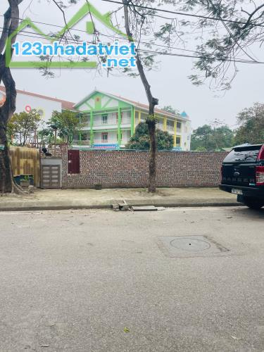 BÁN ĐẤT PHÂN LÔ THƯỢNG THANH LONG BIÊN 240M2, MT12M VỈA HÈ KINH DOANH 2X TỶ - 3