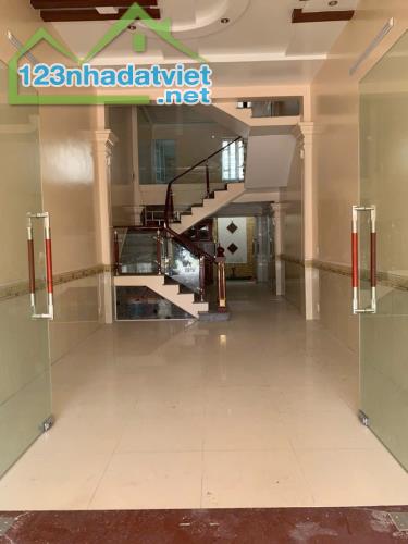 Bán nhà mặt đường Thiên Lôi, 83m 4 tầng, vị trí đẹp đông đúc, Giá 9.3 tỉ - 2