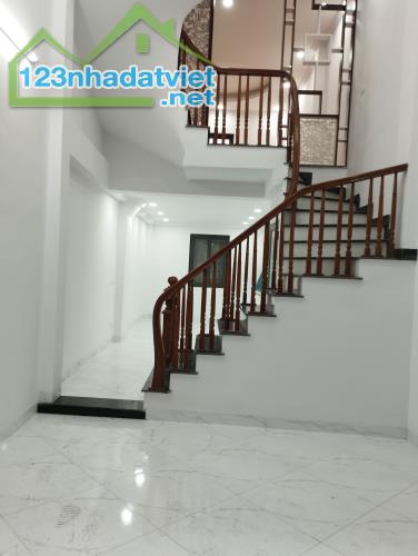 Bán nhà Ngọc Hồi 36m2 5 tầng giá 5,7 tỷ - 1