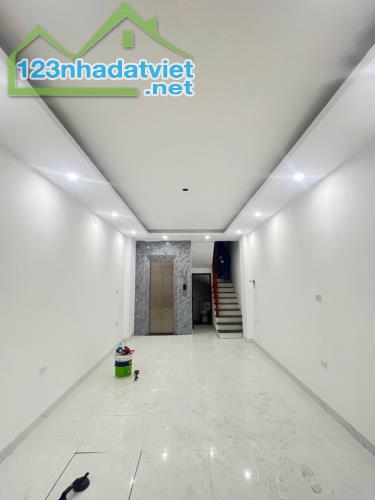 BÁN NHÀ PHƯƠNG CANH,NAM TỪ LIÊM,OTO,THANG MÁY,2 THOÁNG,38m2,NHỈNH 7tỷ - 2