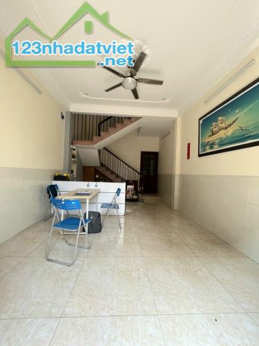 🏡🏡🏡HẺM Ô TÔ NGỦ TRONG NHÀ - TRẦN THÁI TÔNG. KHU VIP NHẤT P15 - AN NINH TỐT .. 3 TẦNG... - 2