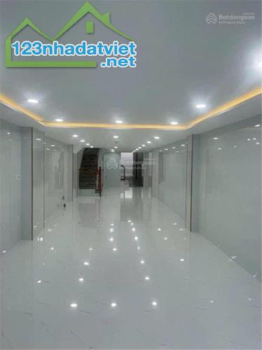 Bán nhà MT đường Âu Dương Lân - Quận 8 - gần siêu thị Pacr Mail . chỉ 166t/m2 - 3