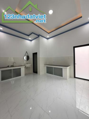 Bán nhà thành phố Bến Tre, Phú Tân 105m, đường ô tô - 1