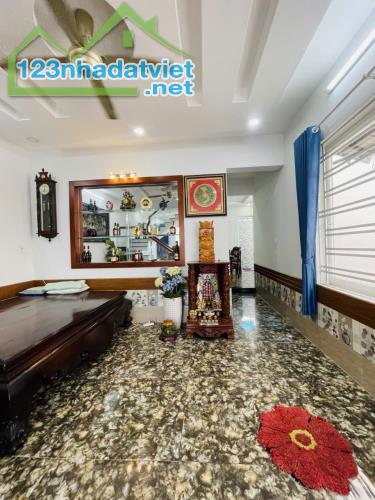 Cần Bán Gấp MTKD Dương Quảng Hàm  P5  6,5m x 17m , 4 Lầu ,Giá  14,5 tỷ Thương Lượng Mạnh. - 3