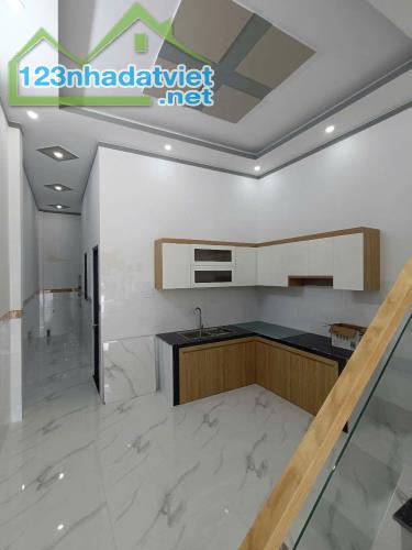 Bán nhà lầu đẹp tại KDC Thạnh Phú, Vĩnh Cửu, đường nhựa 8m chỉ 2 tỷ150 - 3