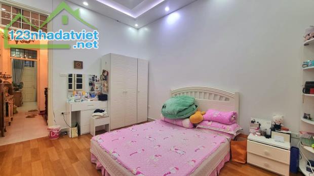 Hiếm! Bán nhà PL Vạn Phúc, Ba Đình, ô tô tránh, vỉa hè, kinh doanh, DT 48m X 5T - 2