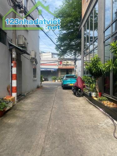 BÁN NHÀ HXH ĐỖ CỬA- SÁT AEON MALL- CHỢ TÂN HƯƠNG- 45M2 - GIÁ CHỈ 4.1 TỶ