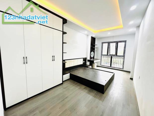 BÁN NHÀ LẠC LONG QUÂN - CẦU GIẤY, 35M², 6 TẦNG, THANG MÁY - NHÀ MỚI, DÂN TRÍ CAO - 8.6 TỶ - 1