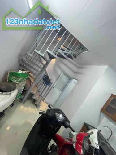 CHO THUÊ NHÀ NGUYÊN CĂN 3 TẦNG 2N2WC TẠI THANH NHÀN, HAI BÀ TRƯNG, HÀ NỘI - 3