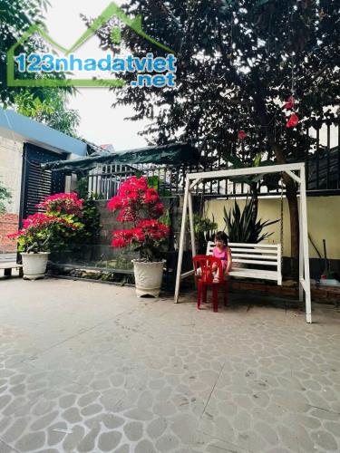 cần bán gấp nhà 1 trệt 2 lầu xuân thới thượng hóc môn đầy đủ công năng với giá 7.2 tỷ - 3