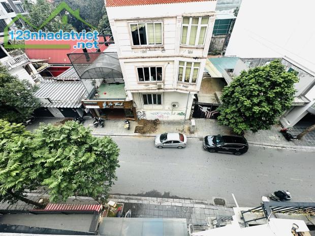 Tô Ngọc Vân, 5 nổi 1 hầm TM, 2 thoáng, View Hồ Tây. DT 100m. MT 5.8m. Giá 74 tỷ.