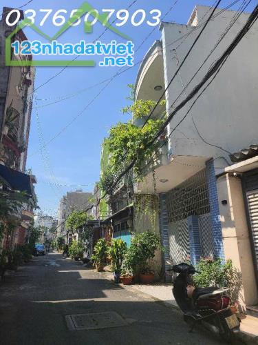 BÁN NHÀ 3 TẦNG, 71M2, LÊ VĂN THỌ, GÒ VẤP - GIÁ 8.6 TỶ - SỔ ĐỎ CHÍNH CHỦ