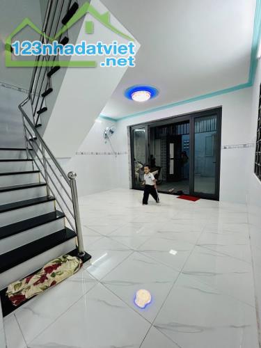 BÁN NHÀ MỚI - ĐẸP- HTP- PHÚ THUẬN- 4,8 tỷ - 1