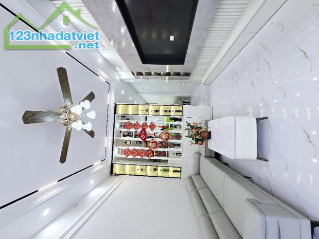 LÔ GÓC KIM GIANG 43M2X4T, Ô TÔ ĐỖ, GẦN MẶT PHỐ, GIÁ TỐT 6.8 TỶ TL - 2