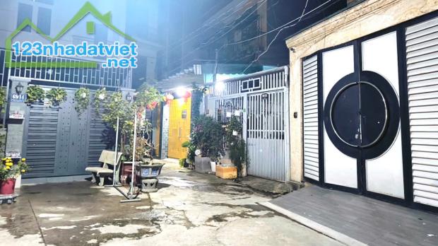 Bán Gấp Nhà Nguyễn Duy Trinh Q2, Giá rẻ So với khu Vực, Giá chỉ 4.25ty - 1