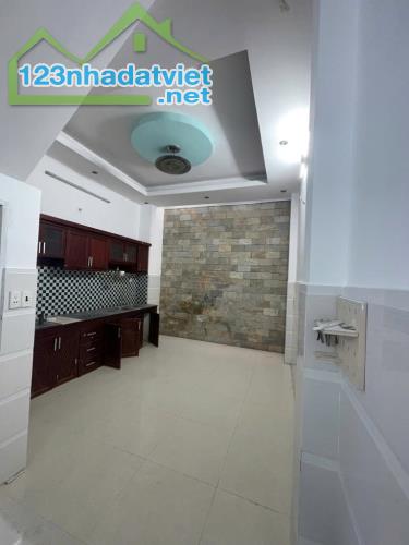 MT KINH DOANH ĐS 12 - GẦN CÔNG VIÊN LÀNG HOA - 52M2 (4x13) SỔ VUÔNG - 4 TẦNG - 4PN CHỈ - 1