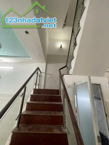 MT KINH DOANH ĐS 12 - GẦN CÔNG VIÊN LÀNG HOA - 52M2 (4x13) SỔ VUÔNG - 4 TẦNG - 4PN CHỈ - 2