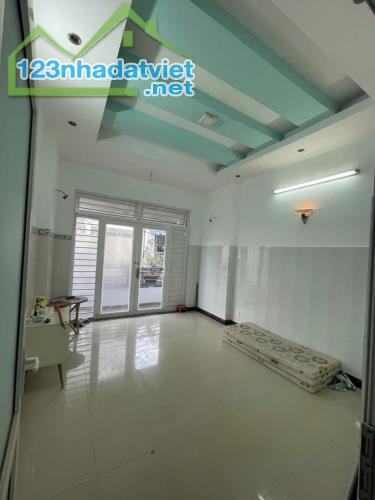 MT KINH DOANH ĐS 12 - GẦN CÔNG VIÊN LÀNG HOA - 52M2 (4x13) SỔ VUÔNG - 4 TẦNG - 4PN CHỈ - 3