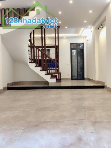 Siêu Phẩm!Tây Mỗ,Đại Mỗ,Từ Liêm 46m2x4T mới,oto đỗ cách 50m,TK hiện đại,thoáng sáng 5,5 tỷ