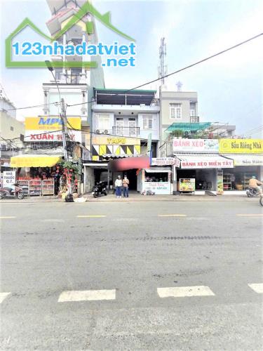 Mặt Bằng Kinh Doanh 7.5x14m Lâm Văn Bền Q7
