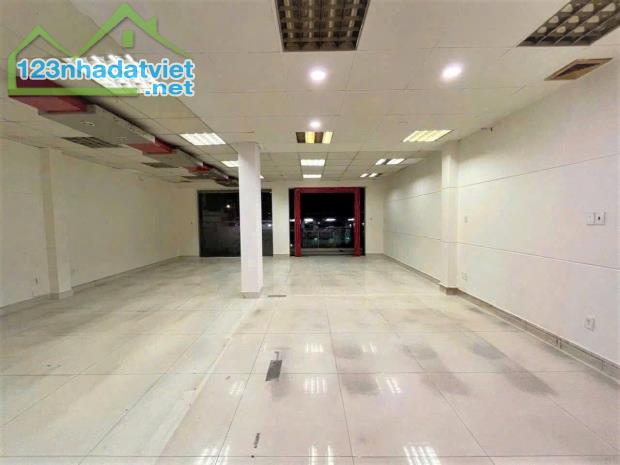 Mặt Bằng Kinh Doanh 7.5x14m Lâm Văn Bền Q7 - 1