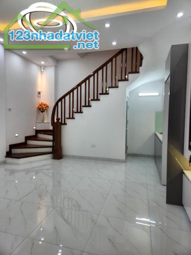 Bán nhà cạnh chợ Đại Tự, Hoài Đức. 5 tầng nội thất 100%, ở NGAY. Sổ 999 năm sẵn giao dịch. - 1