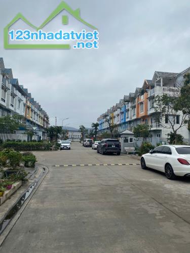 Bán rẻ Căn LK San Hô. Hướng Nam, view biển. Đầy đủ nội thất, Chỉ việc về ở. Khu đô thị - 4