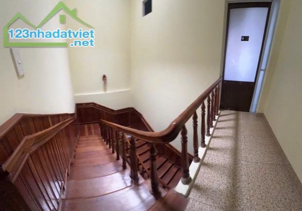 CẦN BÁN CĂN HỘ 3 TẦNG HUY CẬN ĐÀ NẴNG,DÒNG TIỀN ỔN ĐỊNH 33tr/ THÁNG  • Diện tích đất: 143m - 1