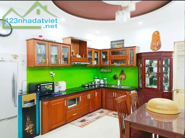 💥 MẶT TIỀN - GIÁ ĐẦU TƯ - đường 5.5m gần ĐẠI HỌC NGOẠI NGỮ, DT 90m2 x 2 tầng, chỉ 6 tỷx - 3