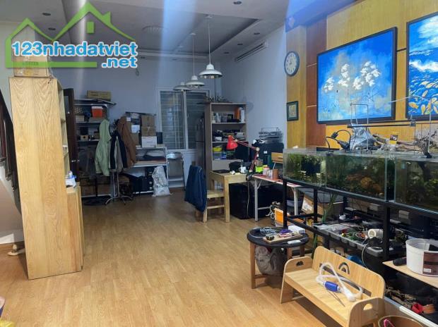 BÁN NHÀ PHỐ VĨNH PHÚC 55M-6T-26TY-BA ĐÌNH
LH: 0982760596 - 3