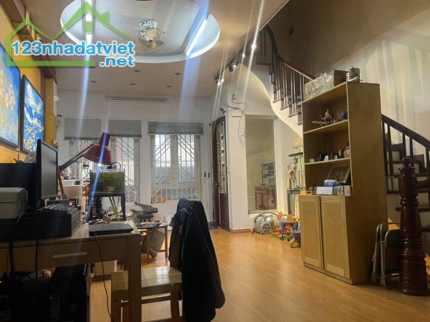 BÁN NHÀ PHỐ VĨNH PHÚC 55M-6T-26TY-BA ĐÌNH
LH: 0982760596