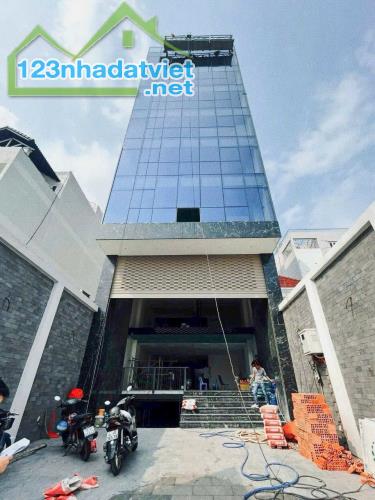 Bán mặt phố Q Cầu Giấy 200m2 mt 6,8m giá đầu tư lh 0945336319 Pucha Nguyễn