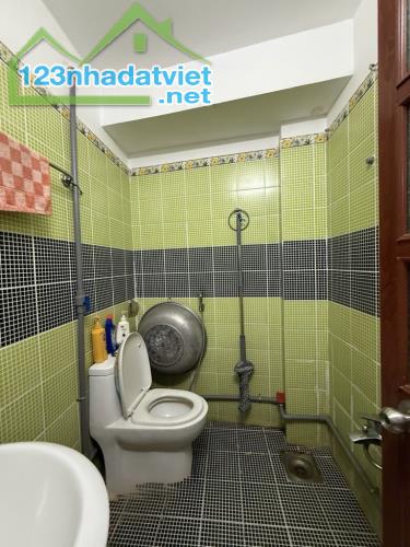 Nhỉnh 6 tỷ Nhà 3 Tầng 7PN 55m2 Hẻm Ô TÔ Thông Công Viên Hoàng Văn Thụ Phường 2 Tân Bình - 5