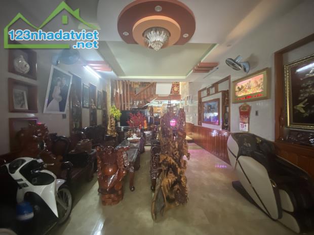 BÁN NHÀ 3 TẦNG MT KINH DOANH ĐƯỜNG NGUYỄN LƯƠNG BẰNG -HOÀ HIỆP NAM-LIÊN CHIỂU