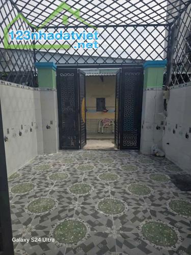 chủ cần bán gấp nhà xuân thới đông hóc môn 1 trệt 1 lầu 3ph ngủ giá chỉ có 3.5 tỷ