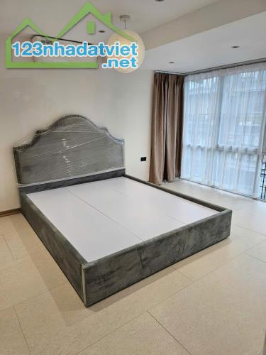 ĐANG BÁN NHÀ TT PHƯƠNG MAI, Q. ĐỐNG ĐA - DT 76m SĐCC - Ô tô tránh chân tòa SĐCC. CHỈ 2 TỶ - 3